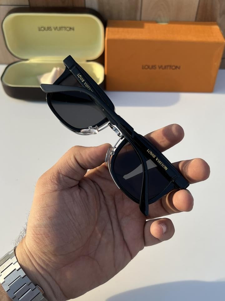 Louis Vuitton Black 1008