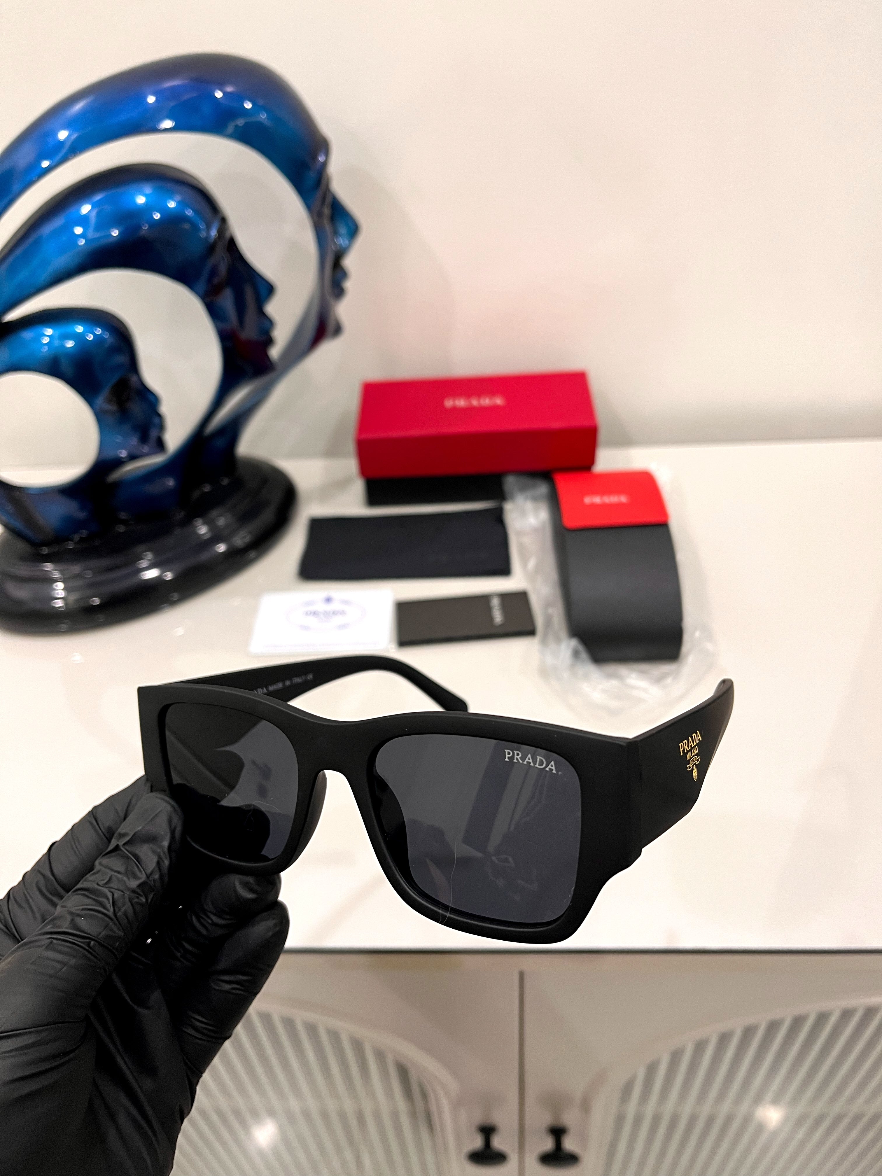 Prad/a mi/ano unisex sunglass in black