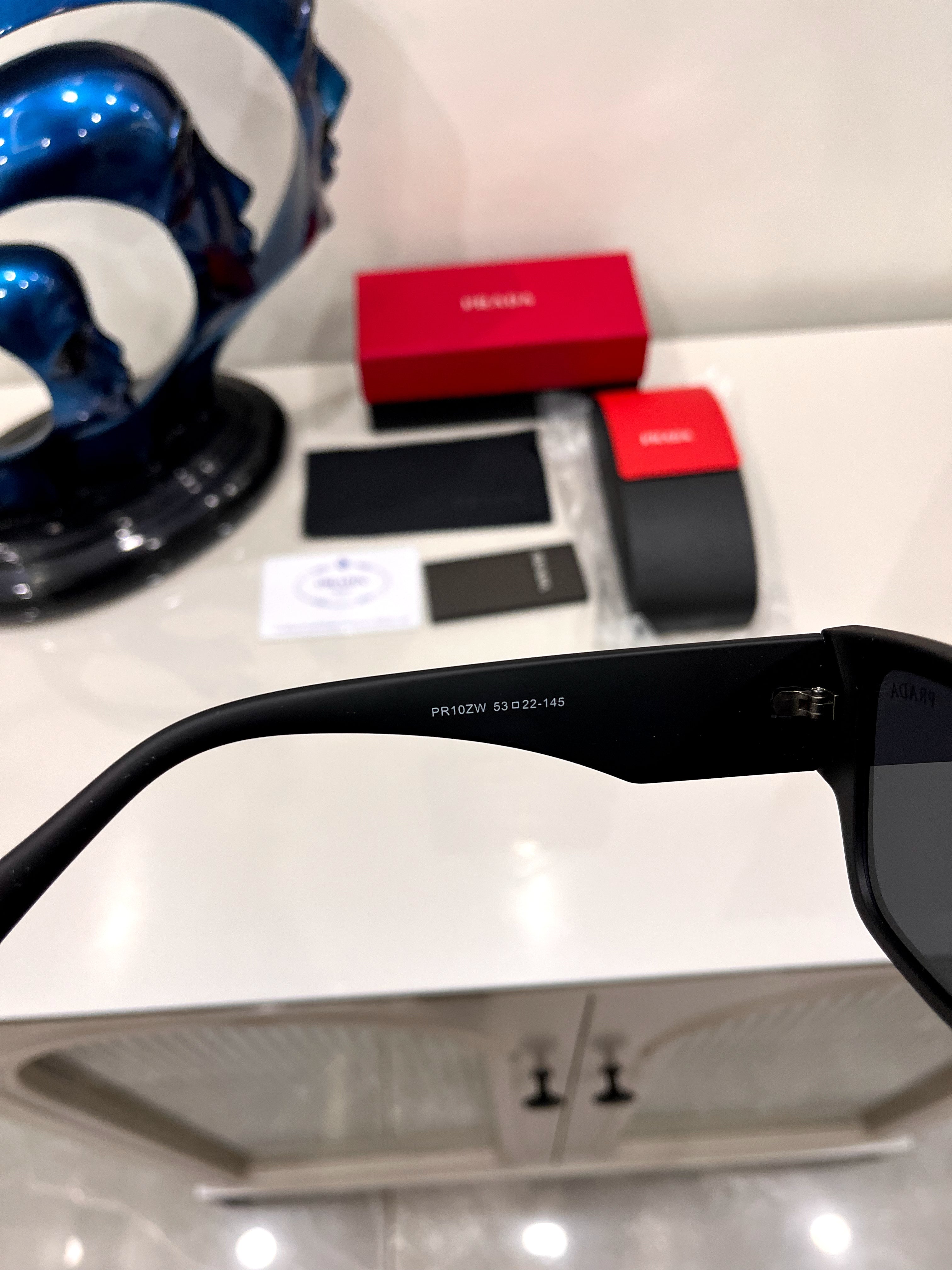 Prad/a mi/ano unisex sunglass in black